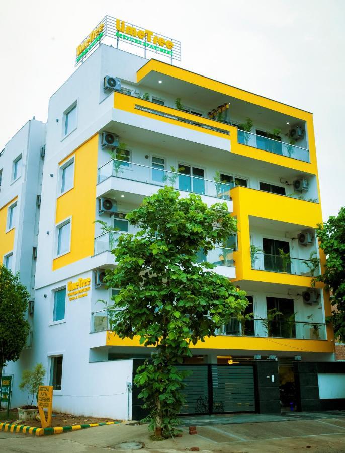 Lime Tree Luxury Studio - Service Apartment Near Artemis Hospital ,Gurgáon Kültér fotó