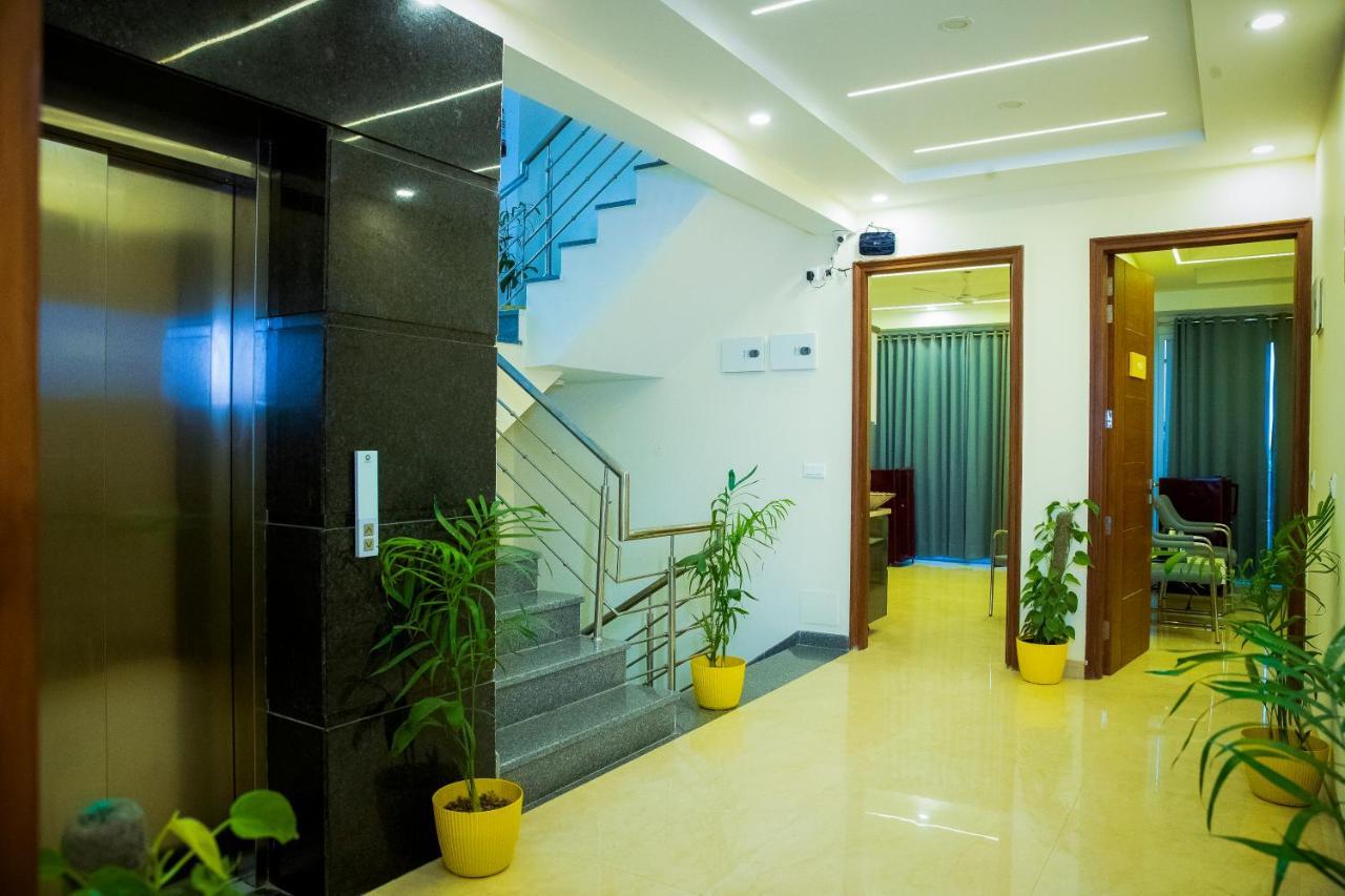 Lime Tree Luxury Studio - Service Apartment Near Artemis Hospital ,Gurgáon Kültér fotó