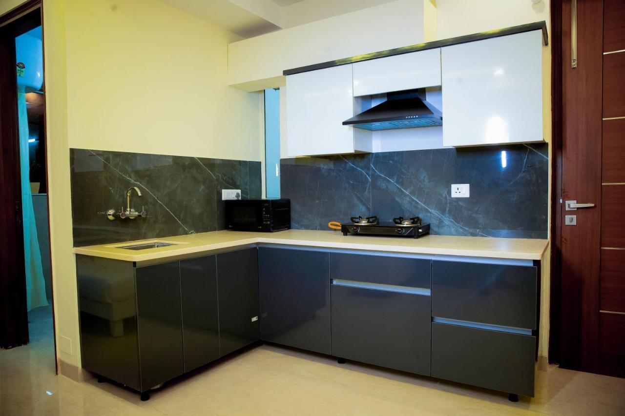 Lime Tree Luxury Studio - Service Apartment Near Artemis Hospital ,Gurgáon Kültér fotó