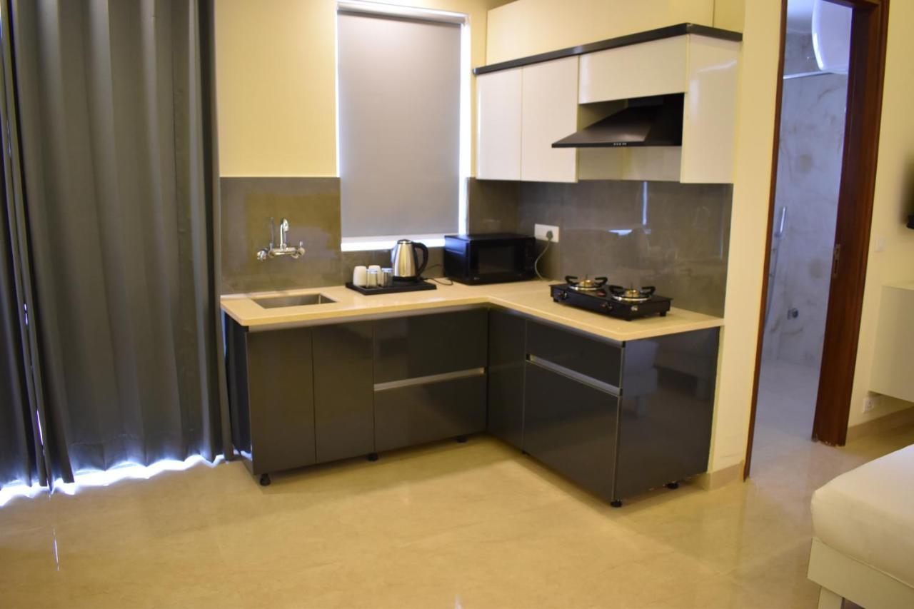 Lime Tree Luxury Studio - Service Apartment Near Artemis Hospital ,Gurgáon Kültér fotó