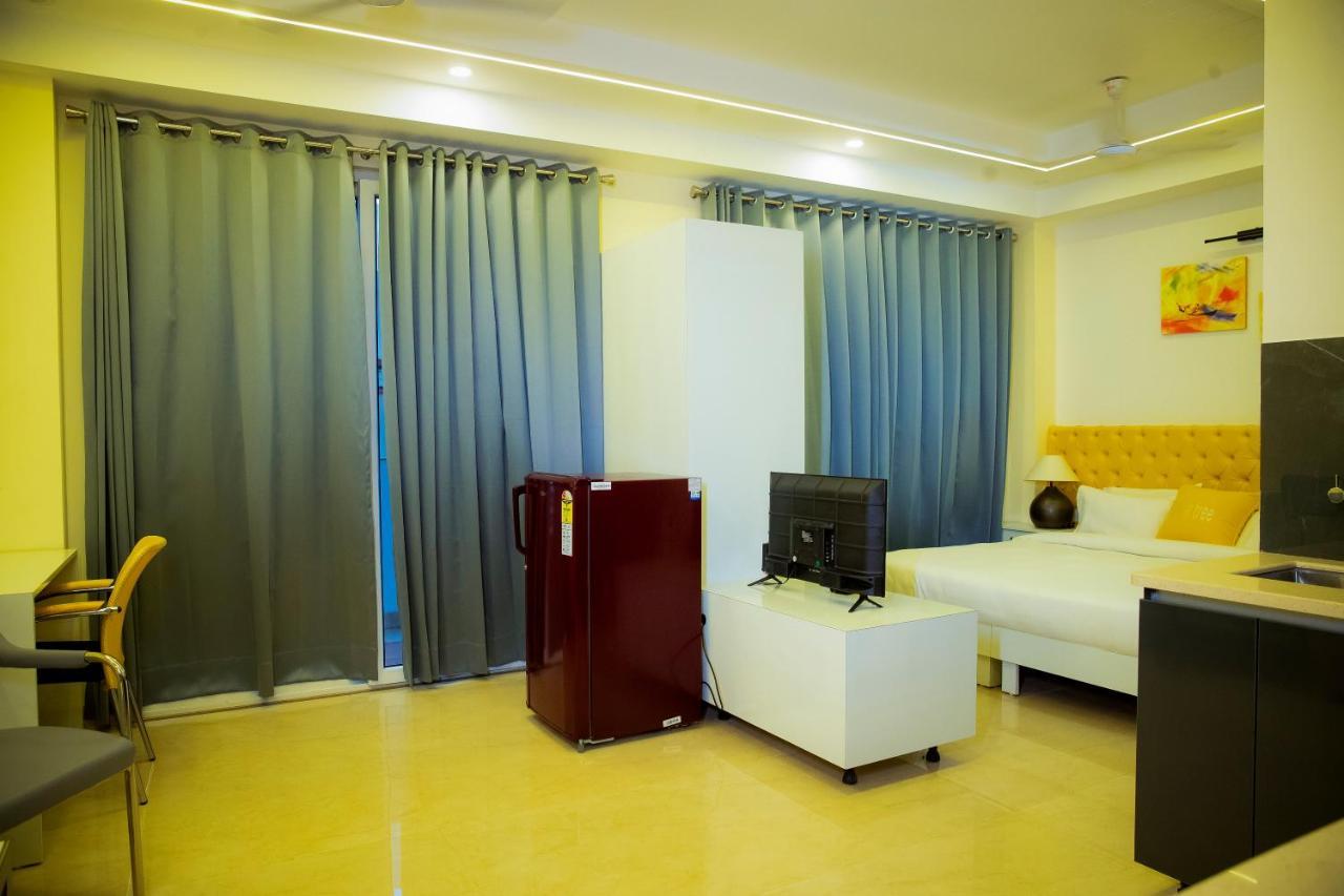 Lime Tree Luxury Studio - Service Apartment Near Artemis Hospital ,Gurgáon Kültér fotó